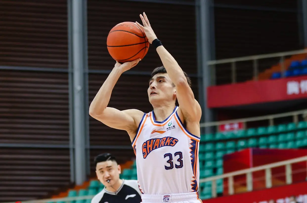 队又签了, 打球的实际 队又签了, 打球的实际