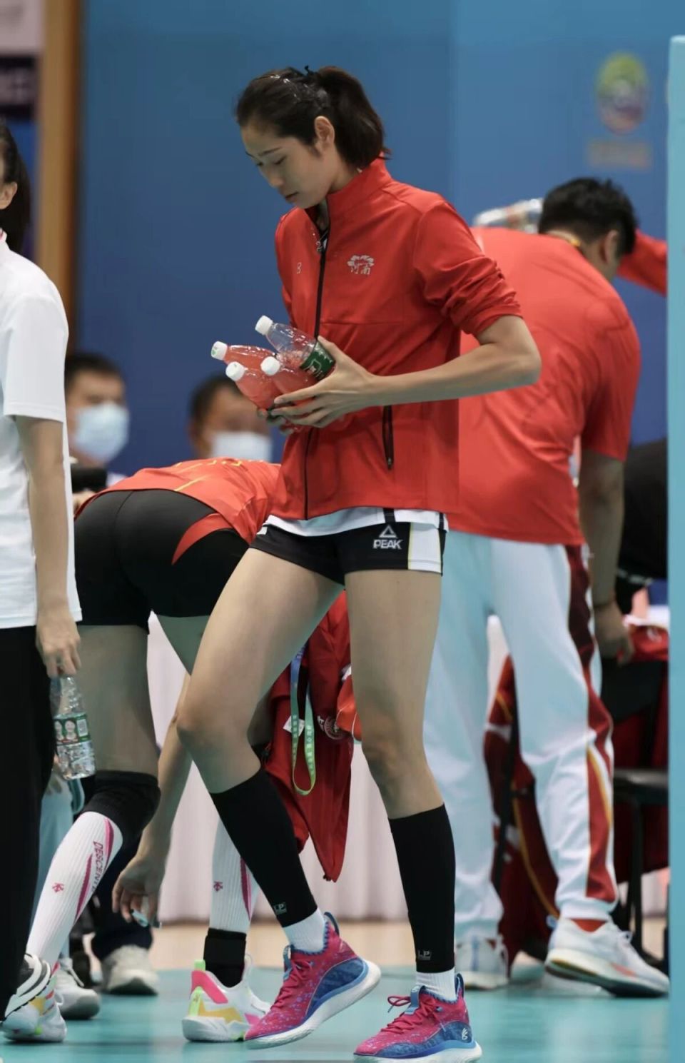 亚诺, 尽管这是朱, 司达成的协 亚诺, 尽管这是朱, 司达成的协