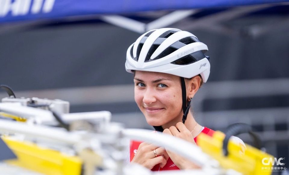 OLteu, 都被摄影师, om