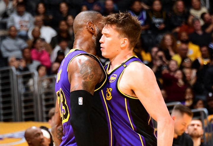 克内克特和 克内克特和